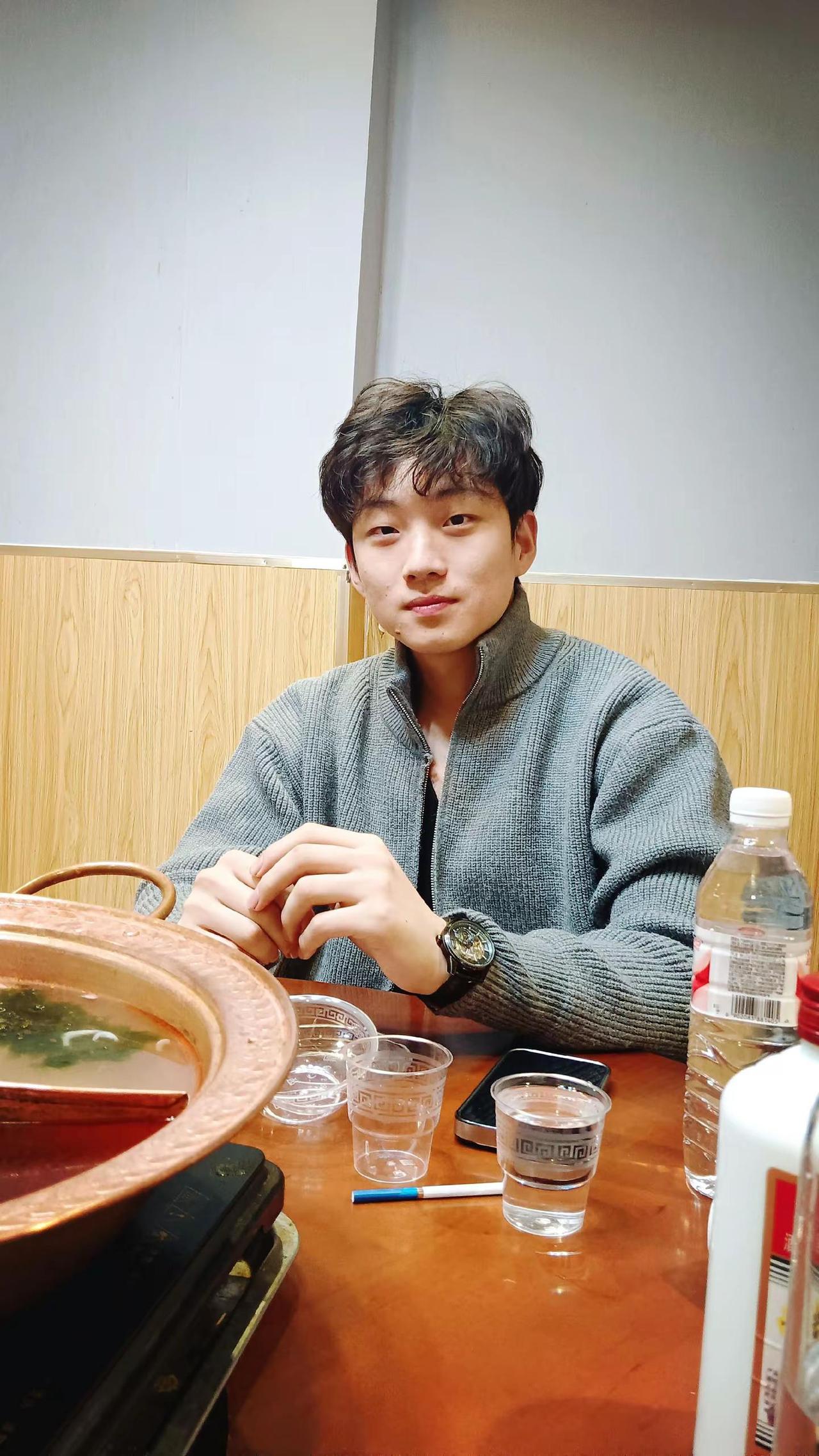 我们仨兄弟聚会