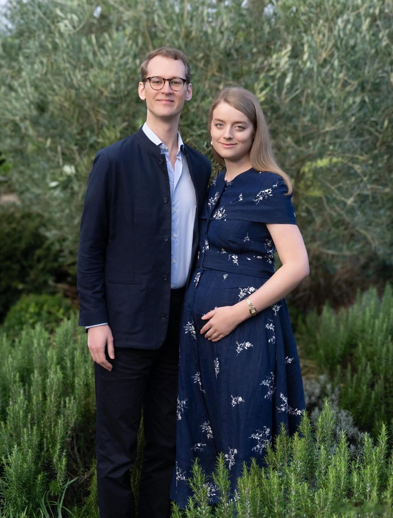 英国王室🇬🇧1月19日，英国肯特亚历山德拉公主唯一的孙女弗洛拉.奥格尔维小