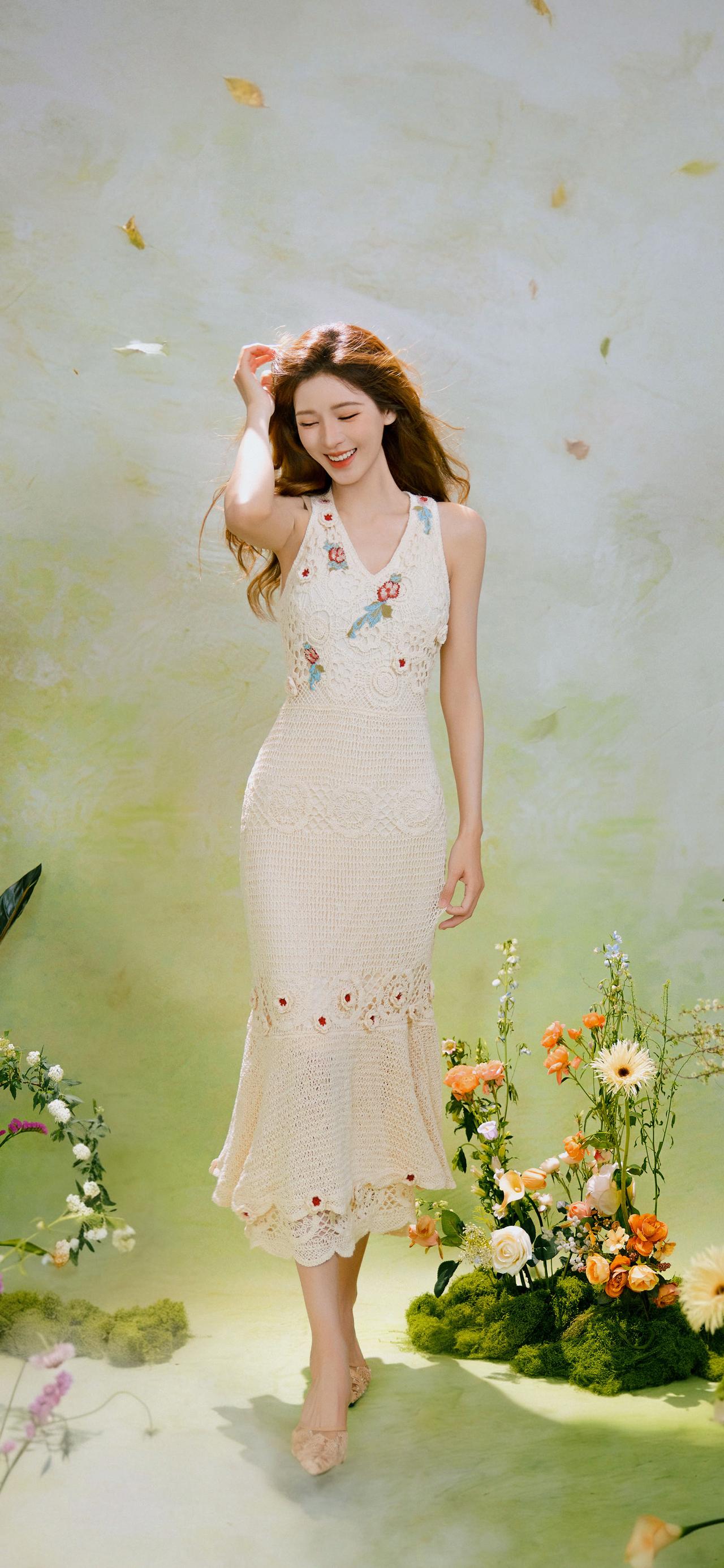 美女壁纸-第6165期-张予曦