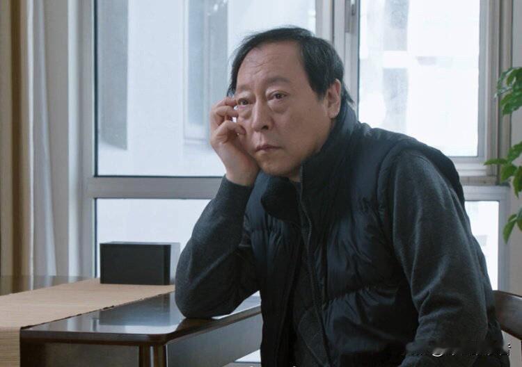 2025年，广东GDP险胜江苏，再一次掀起粤老大位置还能稳几年的热议，有的说按照