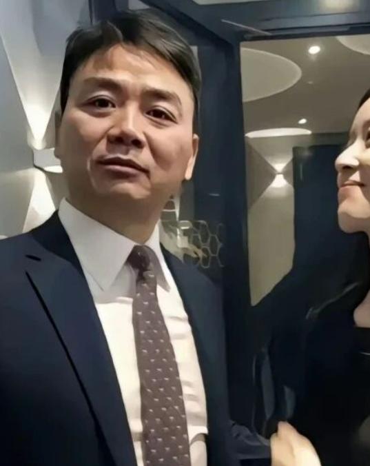 刘强东突然出手，京东人事大地震！近日，京东接连传出重大人事调整:物流部门的人力