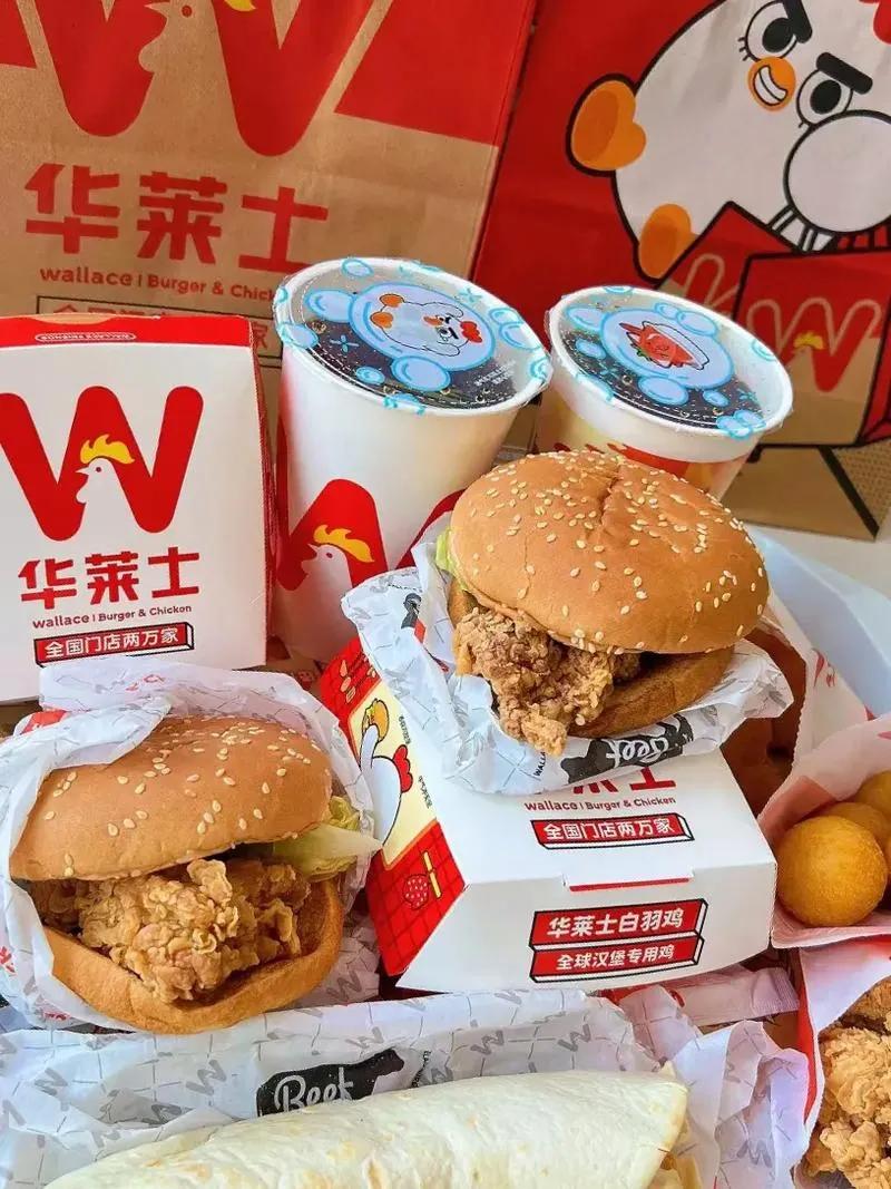 被全网追着叫“喷射战士”的华莱士，门店却越开越多，甚至把肯德基和麦当劳加在一起都