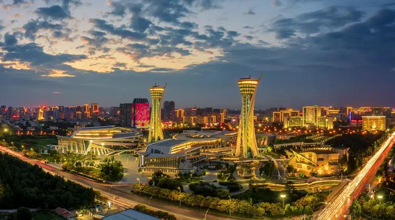 如果把山东省会迁到潍坊一带，经济会不会更上一层楼呢？粤苏鲁浙四省是中国经济最强的