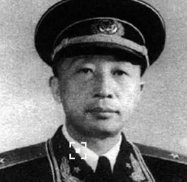 1916年，张作霖的第四个儿子出生了。他爹是东北王，他哥是少帅张学良。照理说，这