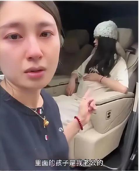 女权回旋镖真扎到自己了？听说现在有人让闺蜜代孕，美其名曰“不用怀孕躺赢孩子”