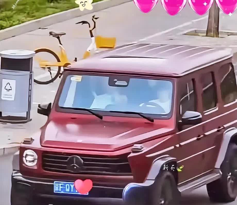 原来王楚钦早早就在给大家暗示！王楚钦的车牌照，光看两个字母就特别顺眼。