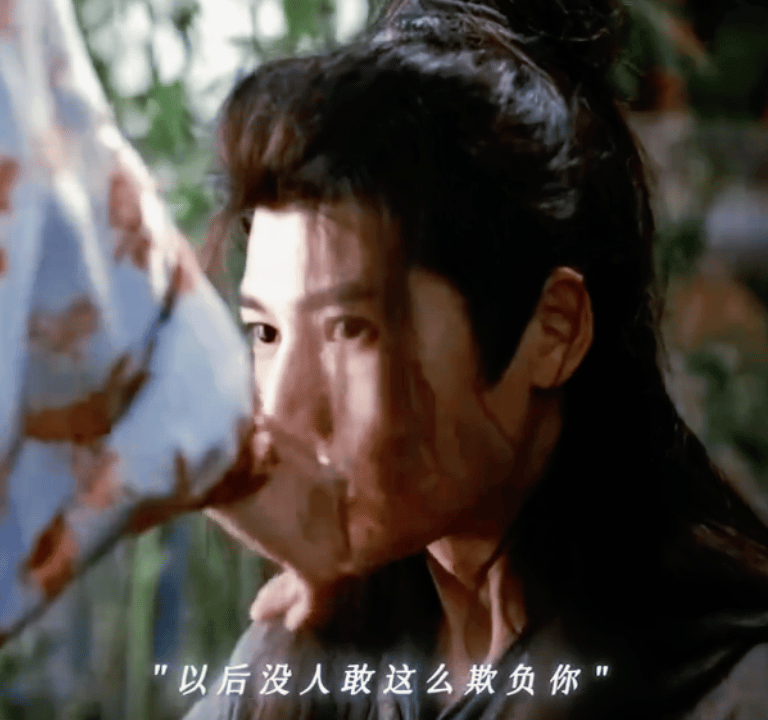 怪不得看梁雪峰眼熟看《山河枕》薛寒梅时满脑子都是“好眼熟”！他白衣执扇的样子超