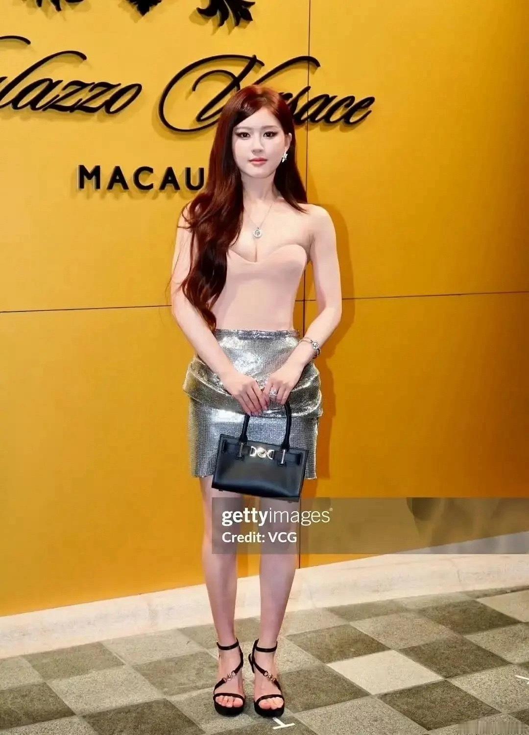 赵露思的身材和虞书欣的身材简直都差到底了​​​