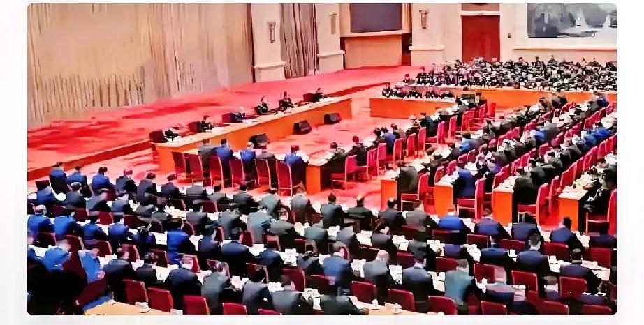 现在外面的地缘局势有多紧绷，看新闻都有数。4月8日，国防大学举办全军高级干部