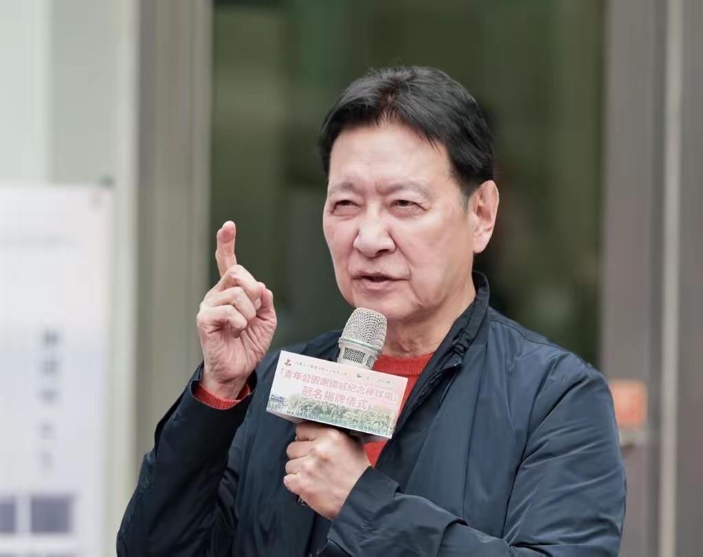 不装了，彻底“明牌”了？赵少康呛郑丽文：如果“有种”，就让大陆停止军机军舰绕台！