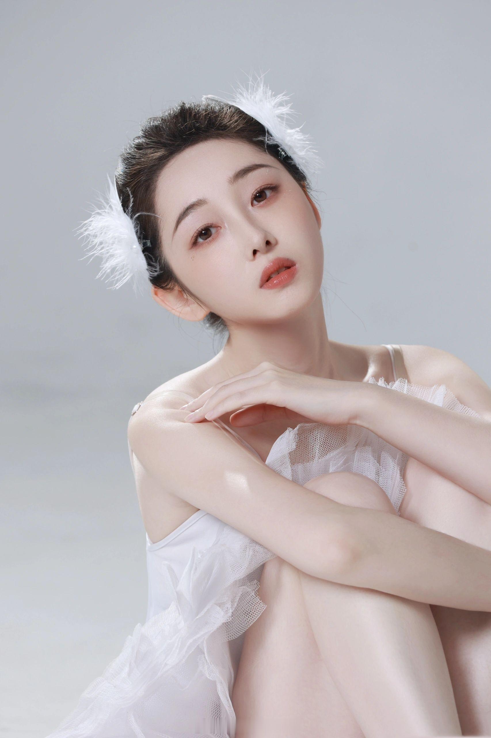 蒋梦婕的芭蕾舞造型