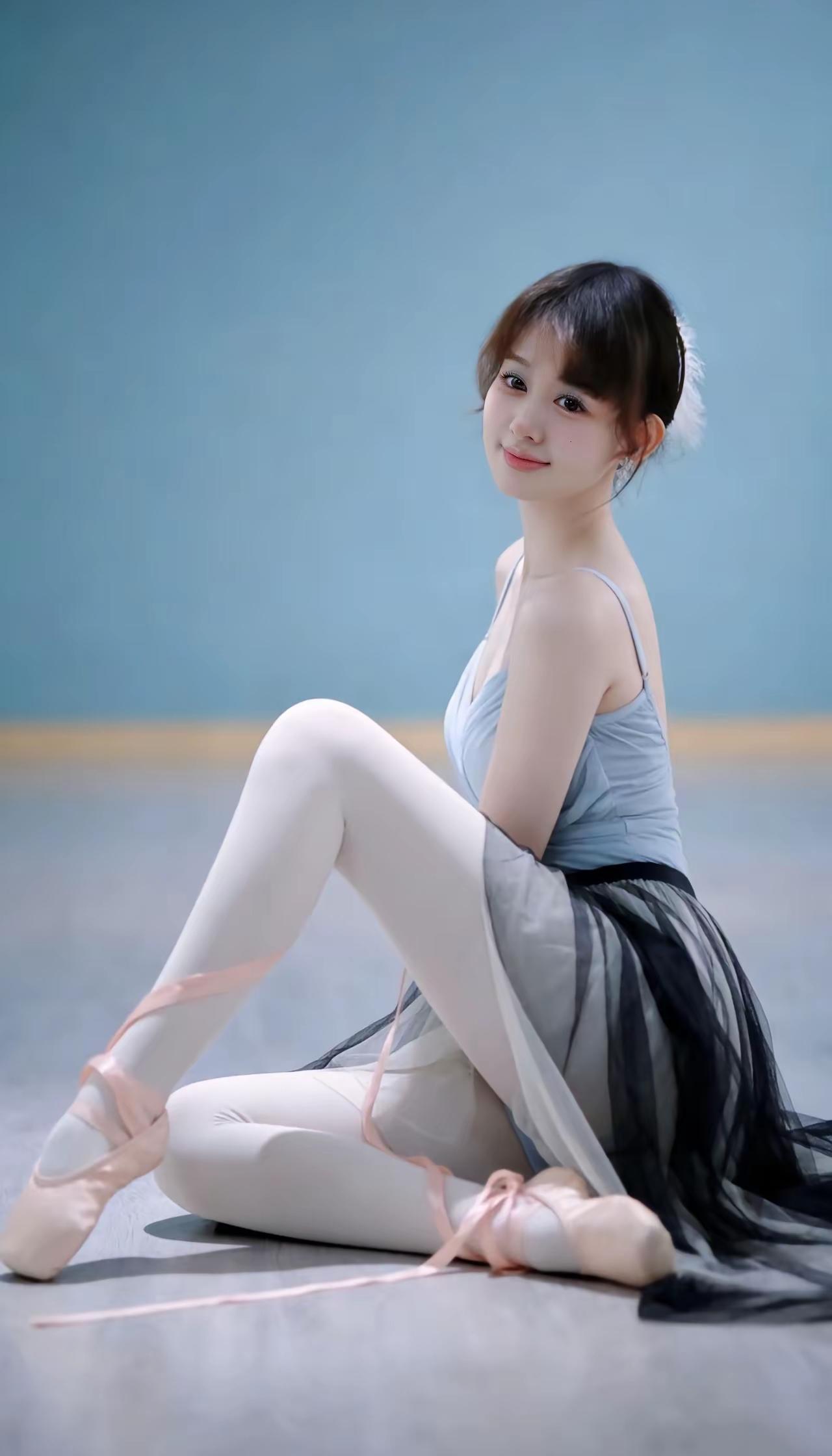 优雅芭蕾舞者，轻盈姿态，梦幻舞台。当父母不在的时候你觉得还有家吗?什么搭配显气