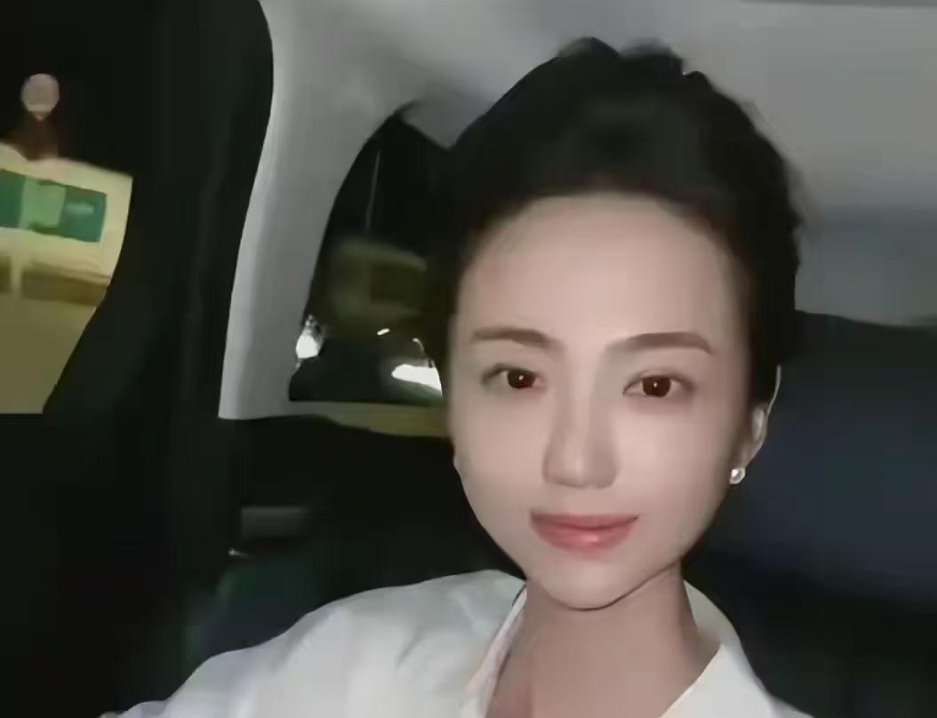 受许家印牵连的，不只是恒大歌舞团的白珊珊的！还有容祖儿！刘亦菲！容祖儿唱的《