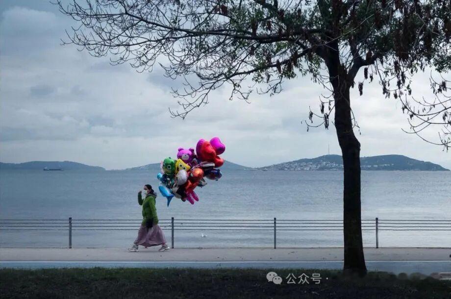 光影&构图的艺术街头摄影师HakanBıyıklıoğlu