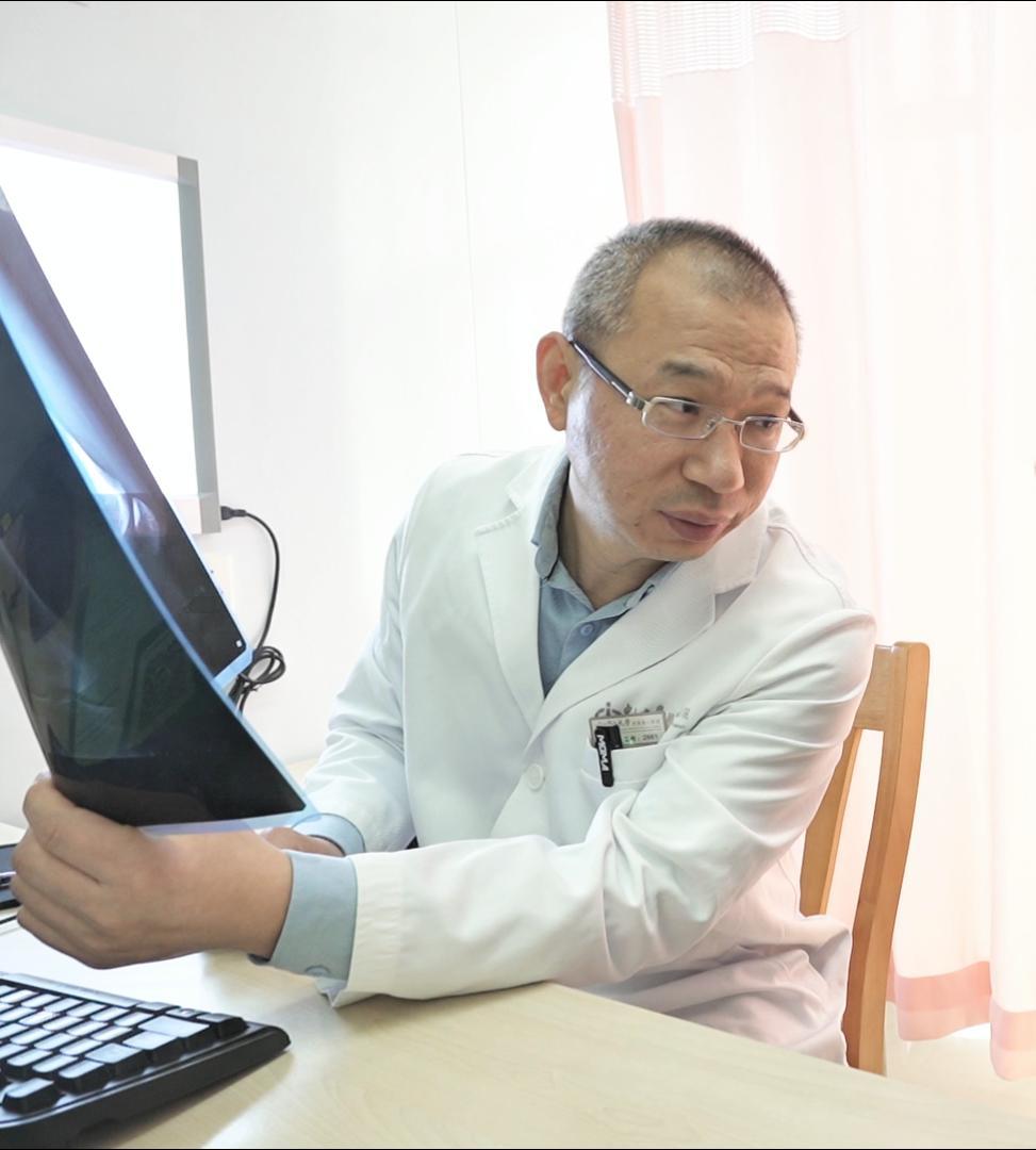 化疗后为什么要多喝水？ 很多患者在化疗后被反复叮嘱“多喝水”，但往往不...