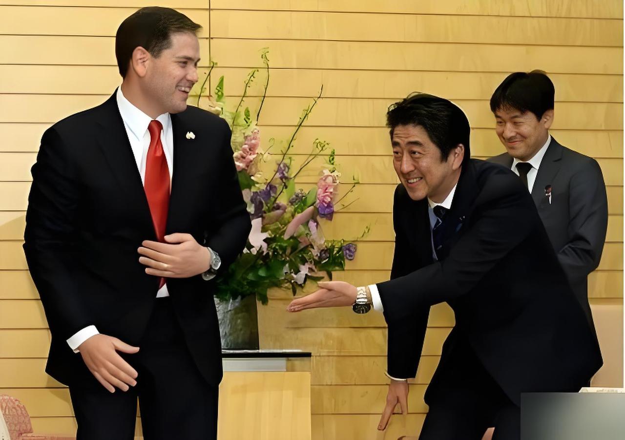 对美国认怂的8个国家，下场一个比一个惨！血泪教训！1.日本：签广场协议，经