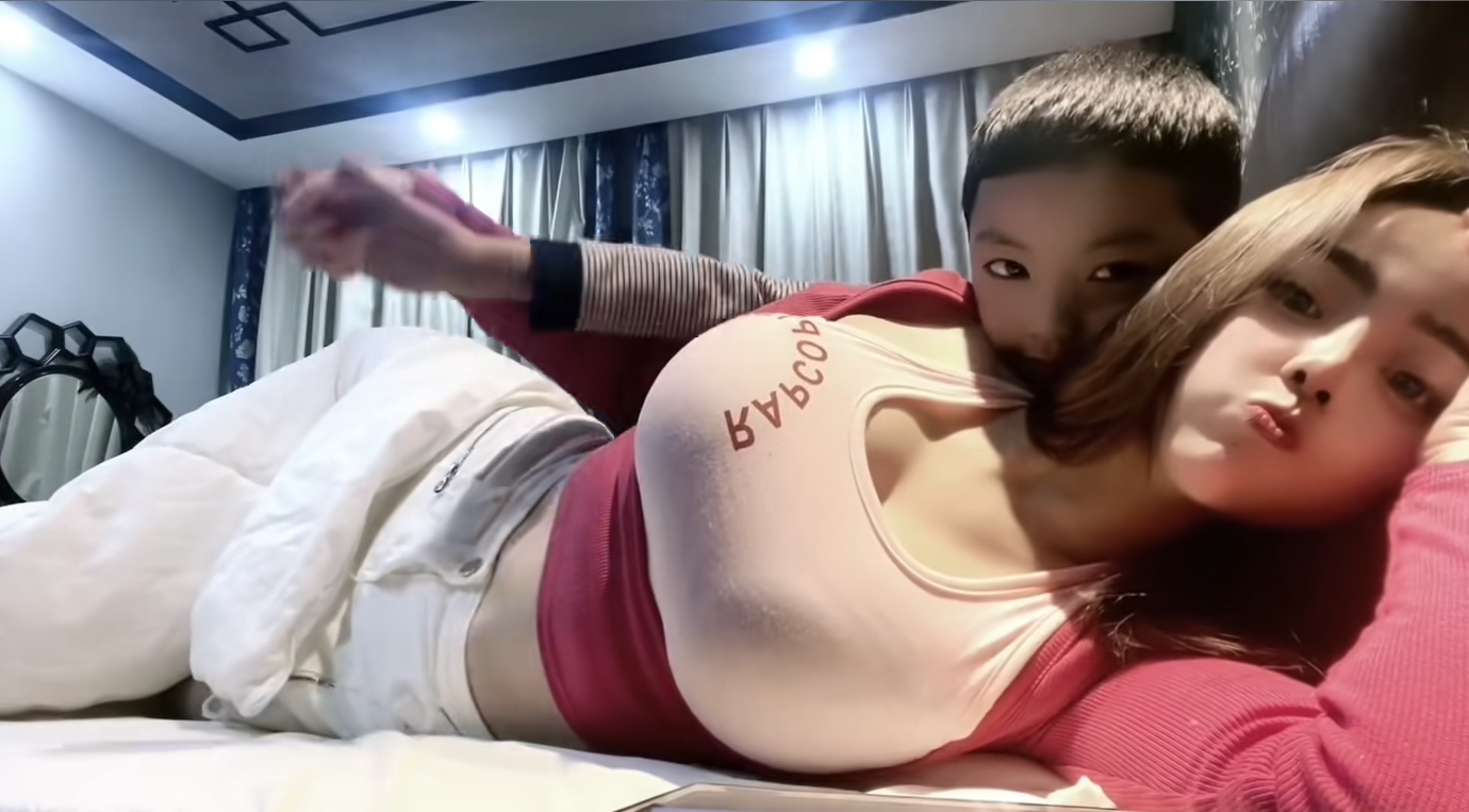 小孩太粘她姐姐了怎么办？？？