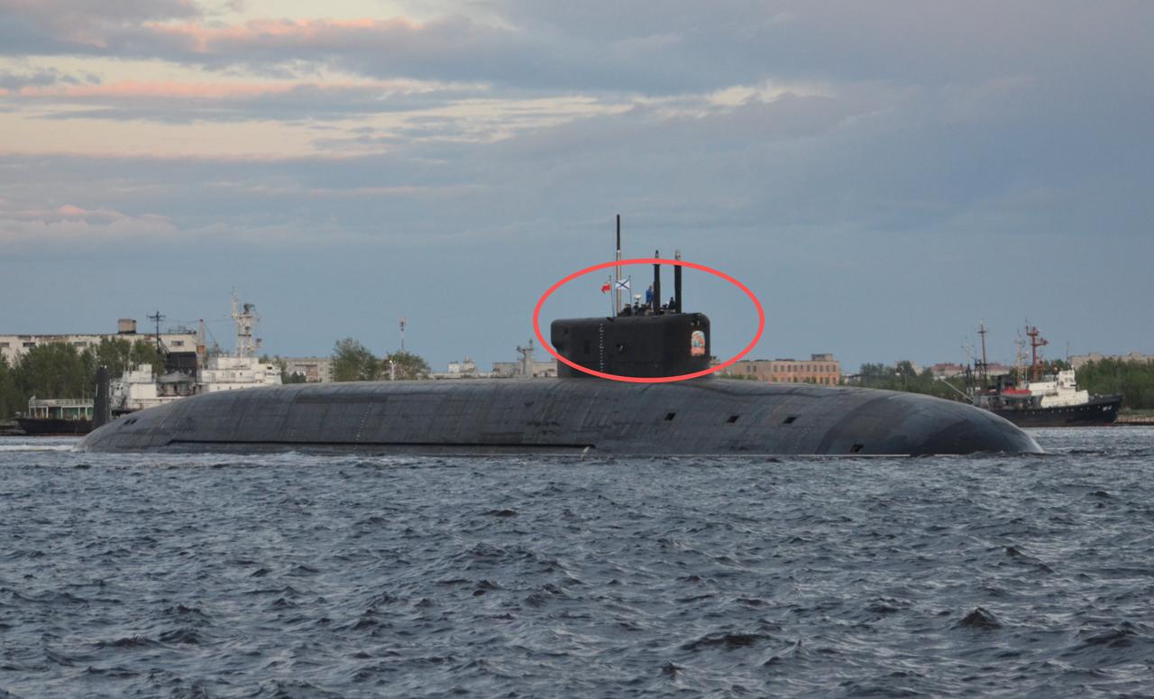 俄罗斯外长拉夫罗夫访华，一待就是两天，可是没想到，他人还没离开北京，俄罗斯海军的