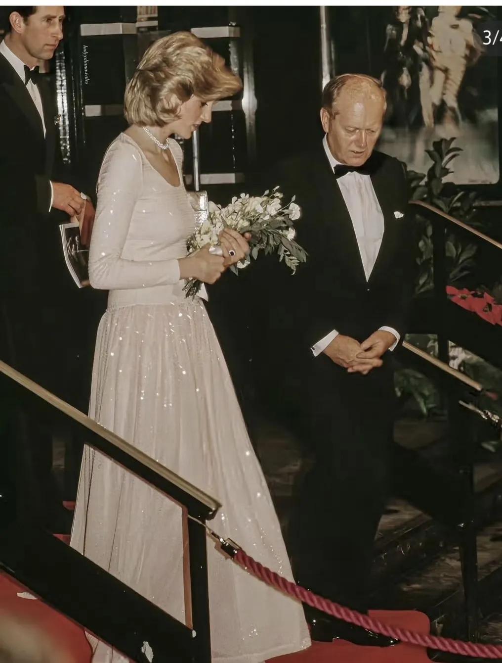 用“美人”形容戴安娜王妃觉得不够力度呢：这是1984年，戴安娜王妃留下的美丽形象