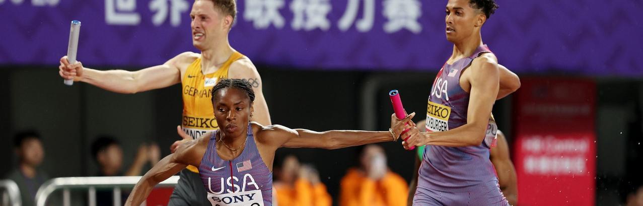 #田径#2025年5月10日，世界田径接力赛广州站举行。美国队在4x400米混
