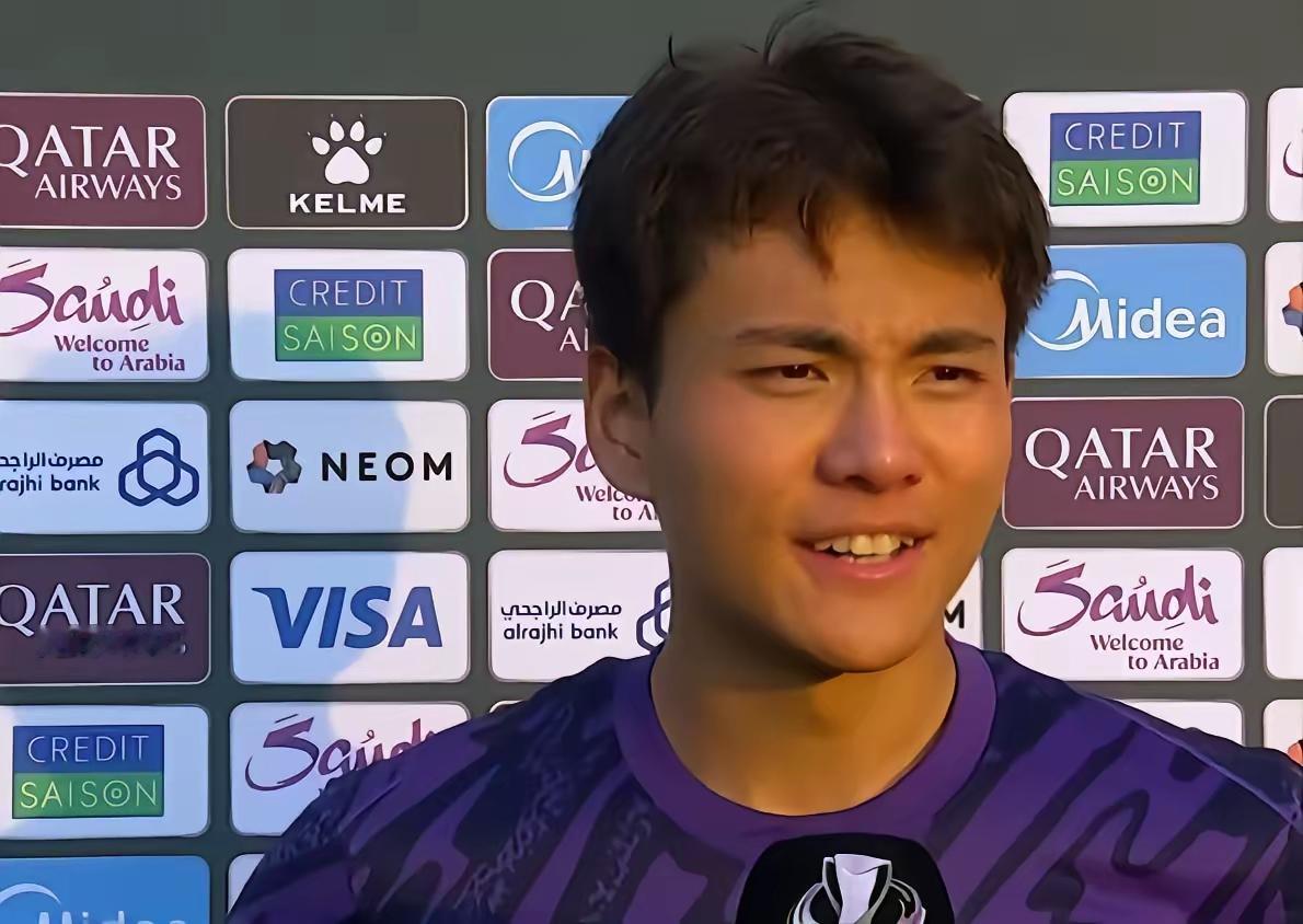 论身材，李昊1米87，高大威猛很霸气；看面容，李昊五官正派，英武方正很帅气。不仅