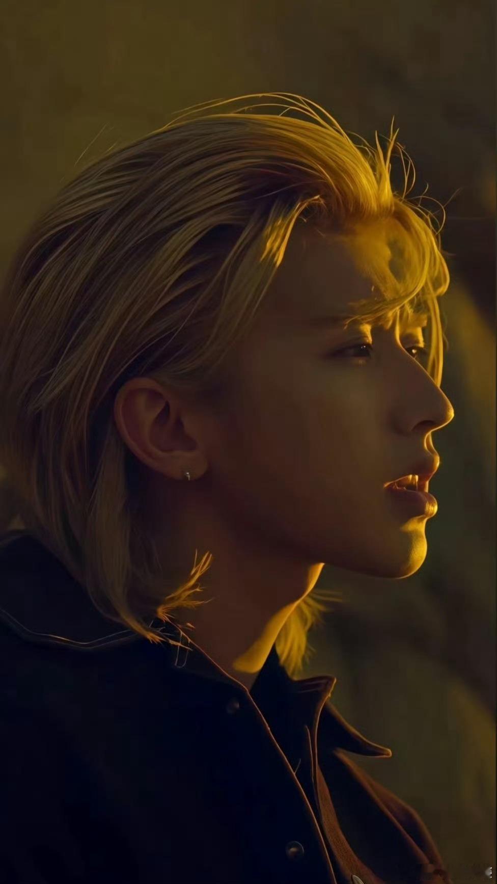 蔡徐坤撕漫男的含金量还在上升蔡徐坤的撕漫感像开了挂，冷酷特工有棱有角，清冷贵少自