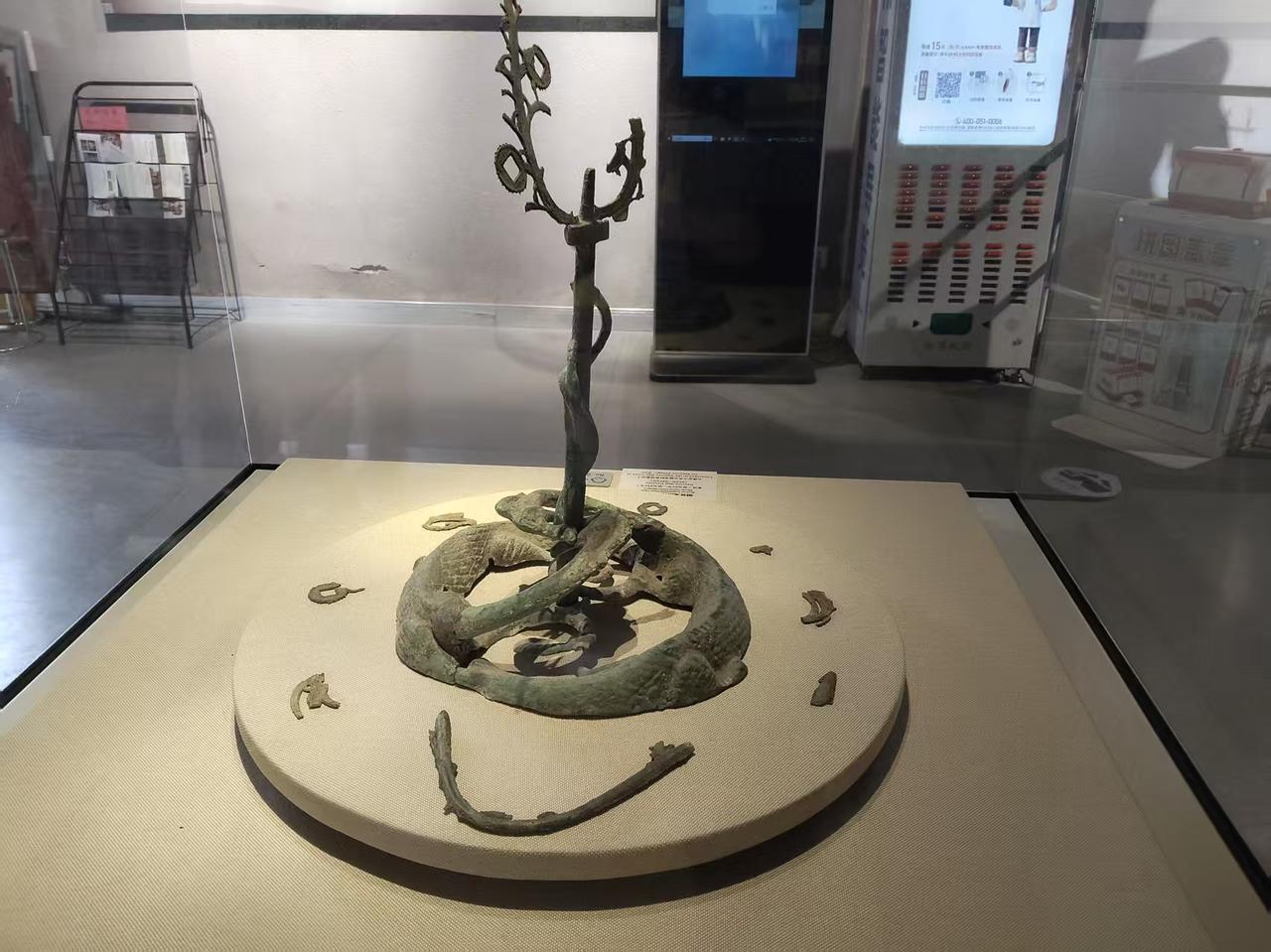 魏书没写以前:拓跋焘:那个，崔呀，我看你们中原汉人政权都有史书，要