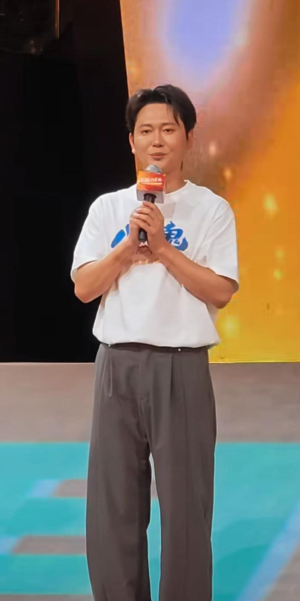 孟鹤堂电影北京首映礼，德云社众演员前来捧场，于谦、烧饼、周九良等都来了！德云社孟
