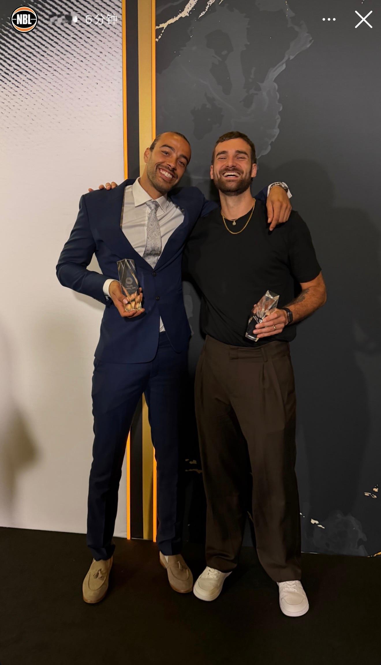 澳洲NBL联赛举办赛季晚宴，公布的常规赛最佳阵容里，竟然没有麦基，南京同曦的新小