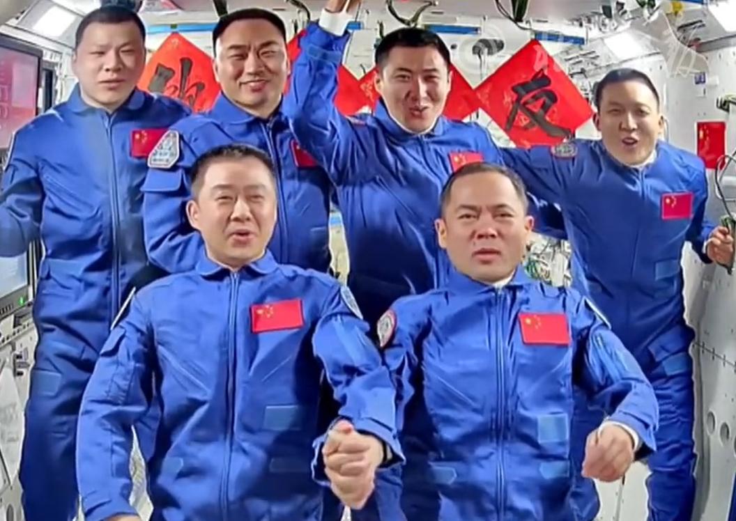 神舟二十号乘组返回任务，正在有序推进。中国人常说，福祸相依。返回任务突然