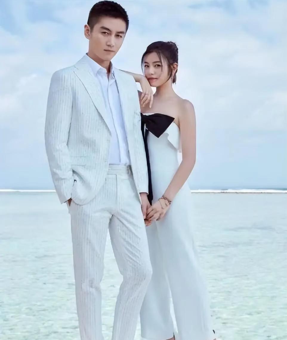 陈晓没有回应离婚不是他太狠心想割断而是因为还爱着，所有他什么都不说。陈妍