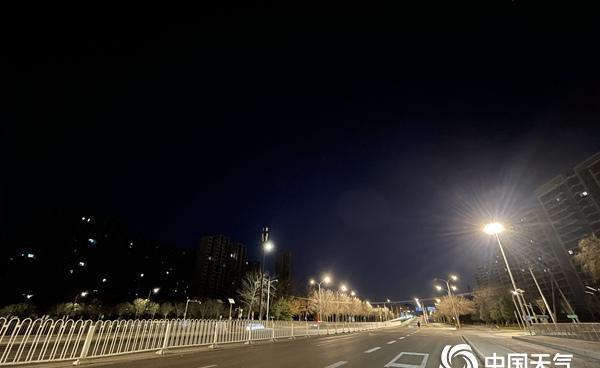 北京今起气温逐渐下降明天将迎今冬首场明显降雪今天（12月11日）开始，北京气温