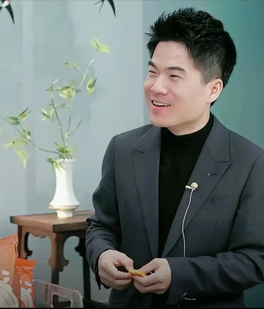 离职见格局，退场见教养，董宇辉真的太体面了真的太感慨了，一个人的格局和教