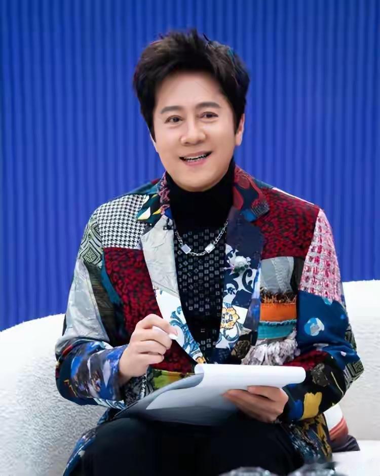 原来她就是蔡国庆妻子，漂亮有钱还不爱露面，难怪俩儿子这么优秀提起蔡国庆，没