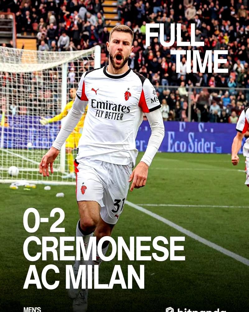 砸四千万真金白银买来的前锋大半个赛季只会隐身，旁边四十岁的老头却跑得肺管子快炸裂