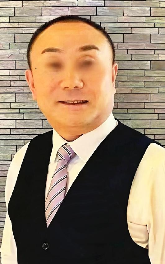 西安赛格严老板坠楼，给所有人提了个醒！中年男人，真别太拼了。据说之前被罚