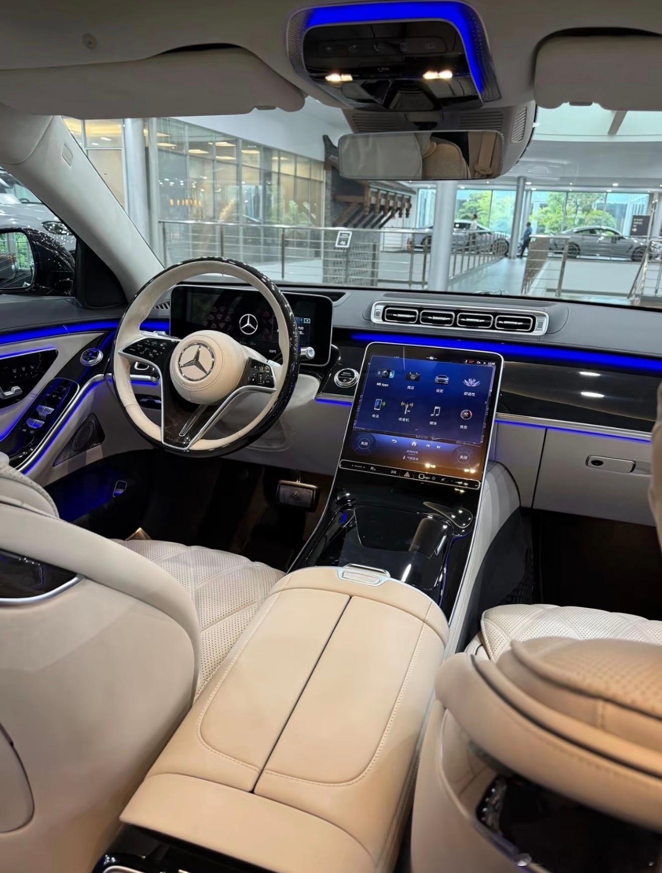 迈巴赫S48026款806黑色米内饰指导价1468000元全款裸车118.