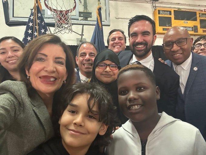 纽约时报长文：曼达尼如何巧妙的分化瓦解纽约权力精英们的阻力，并最终获胜（节选）海