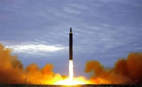 只要日本在乌克兰同朝鲜交手，日本的国运就完了。1：别看日本和美国有