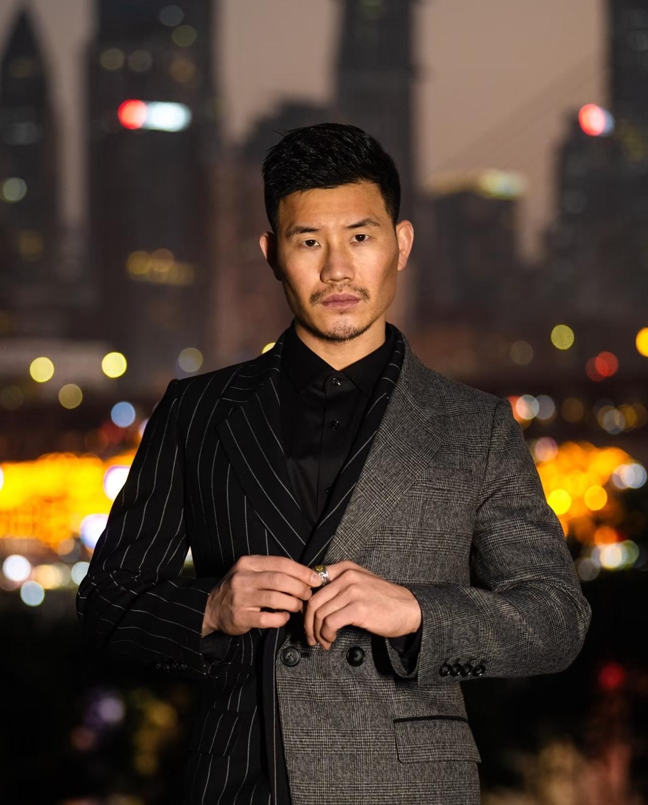 NBA网红嘎子詹鬼才营销惹争议詹姆斯又打着退役的幌子，卖红酒，好多人就不乐意了