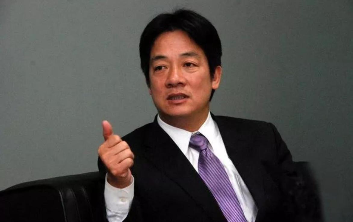 赖清德准备大清洗，支持统一面临封杀，台湾名嘴被迫移居大陆？大陆全球搜捕沈伯洋，赖