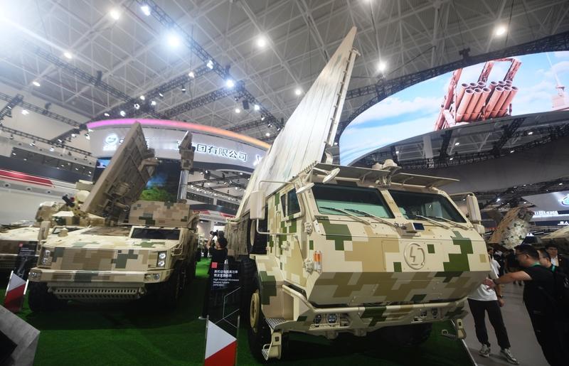 最近美媒《国家利益》和俄《军事观察》网站都提到了中国的“飓风-3000”车载