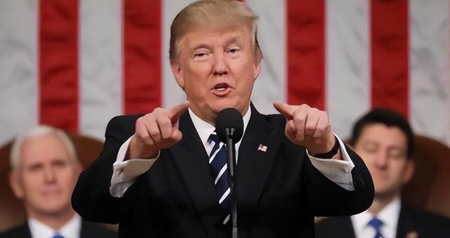 “他没想到自己要亲我的pg，他真的没想到”3月27日，迈阿密演讲现场，特朗