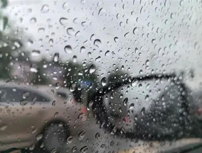 中国接下来半年，可能要面对“四种天气”轮番上场：暴雨、台风、寒潮、高温！背后