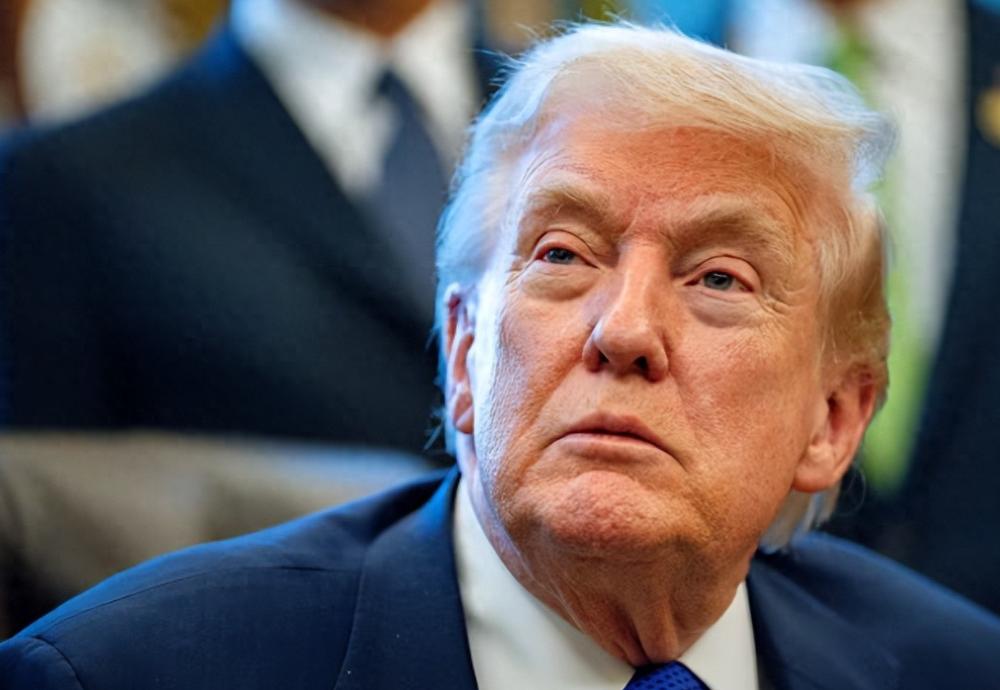 大家发现没有，从10%再到15%，全世界都不搭理了，不仅我们一句话不说，欧盟日韩