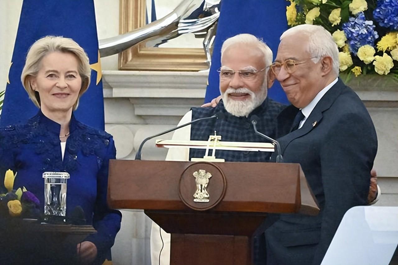 印度今夜彻底沸腾了，莫迪甚至激动得热泪盈眶！苦苦等待了整整20年，被西方忽悠了无