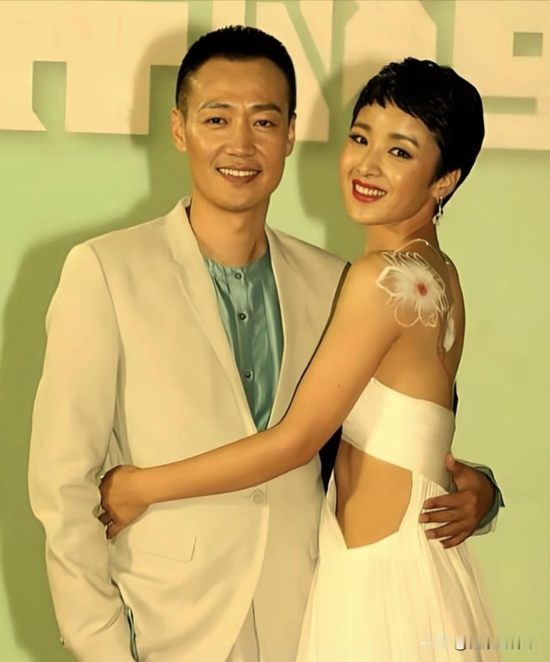 辛柏青与黄曼的罕见同框合影！两位实力派演员，荧幕上曾两度饰演夫妻，戏里默契十足