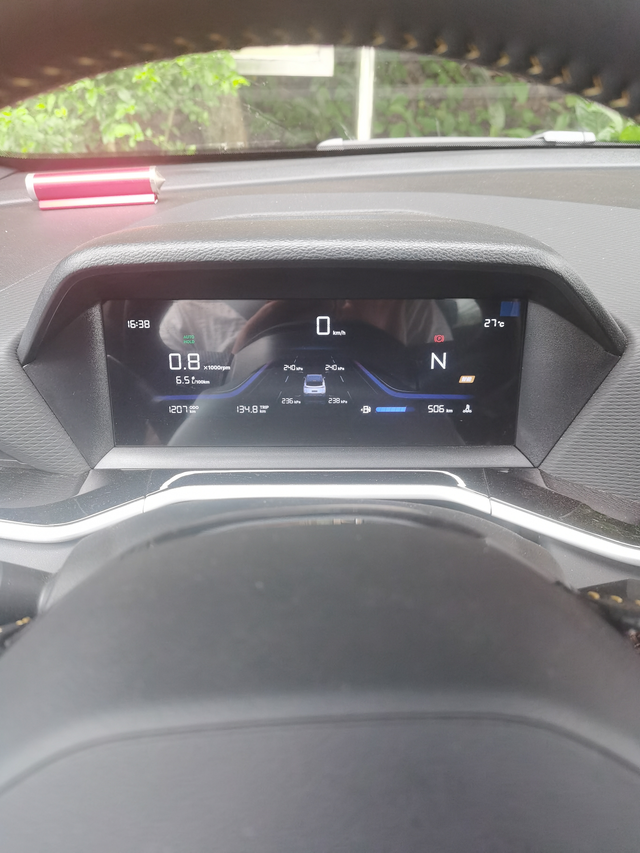 加100的油能跑277公里，缤越L星钻从325-602，才一百块，油耗6.5，