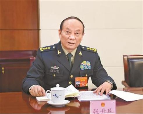 “军队可能要准备打仗了”，这话今年从两会现场传出来，听着跟往年不太一样。 代