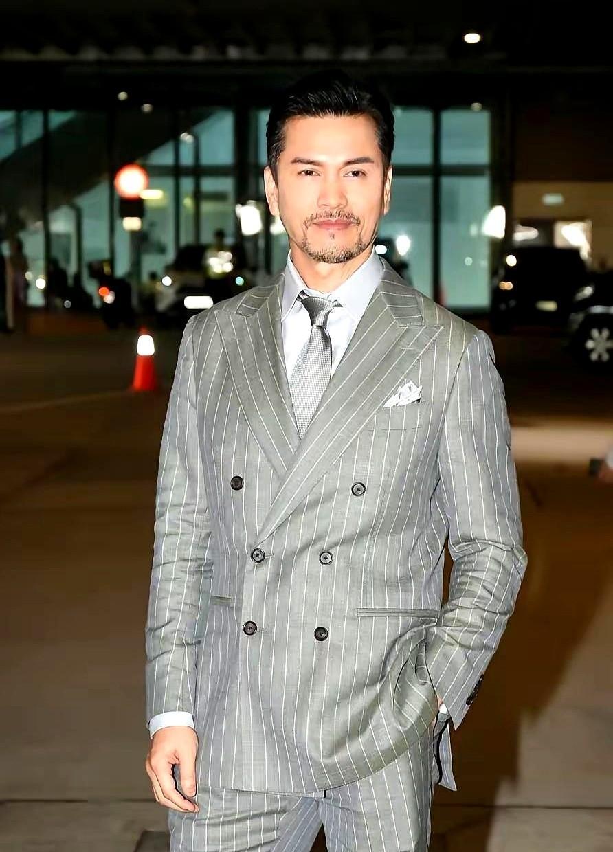 62岁的吕良伟，身体年龄竟只有40岁！这可不是什么特效，而是他几十年如一日的苦